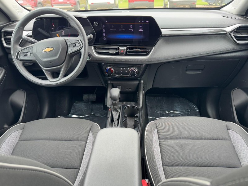 Chevrolet TrailBlazer Vehicle Full-screen Gallery Image 11