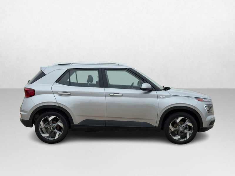 Hyundai Venue Vehicle Image 02