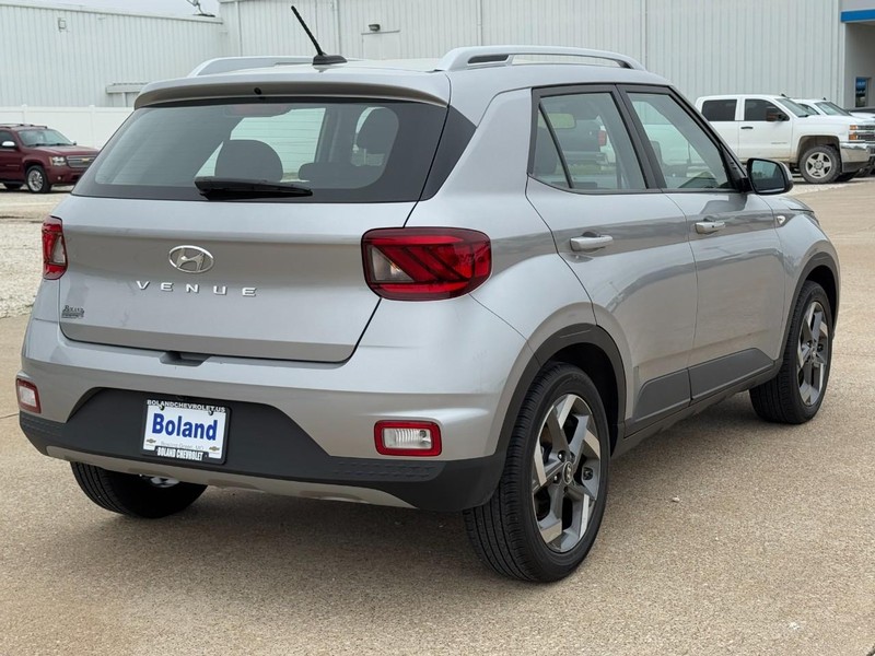 Hyundai Venue Vehicle Image 03
