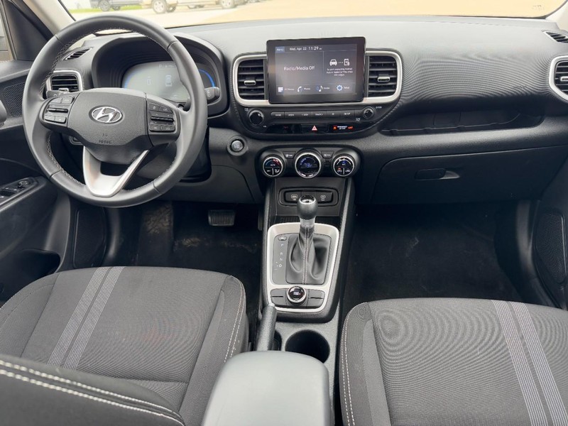 Hyundai Venue Vehicle Image 11