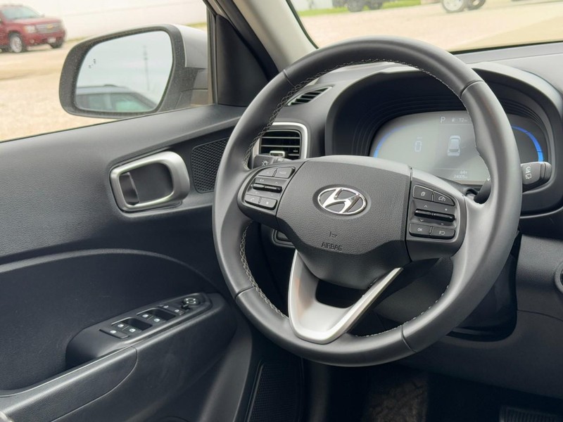 Hyundai Venue Vehicle Image 12