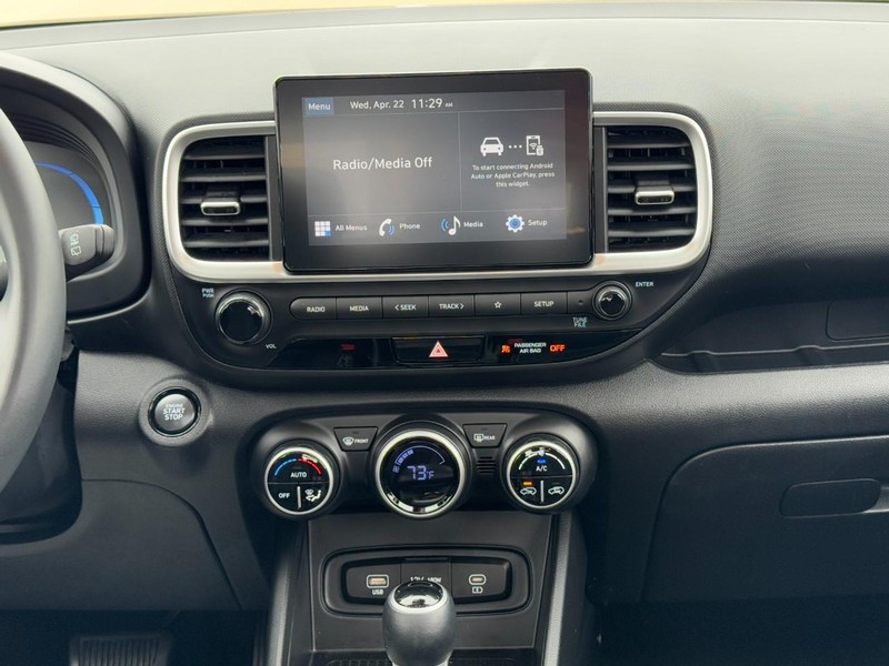 Hyundai Venue Vehicle Image 13
