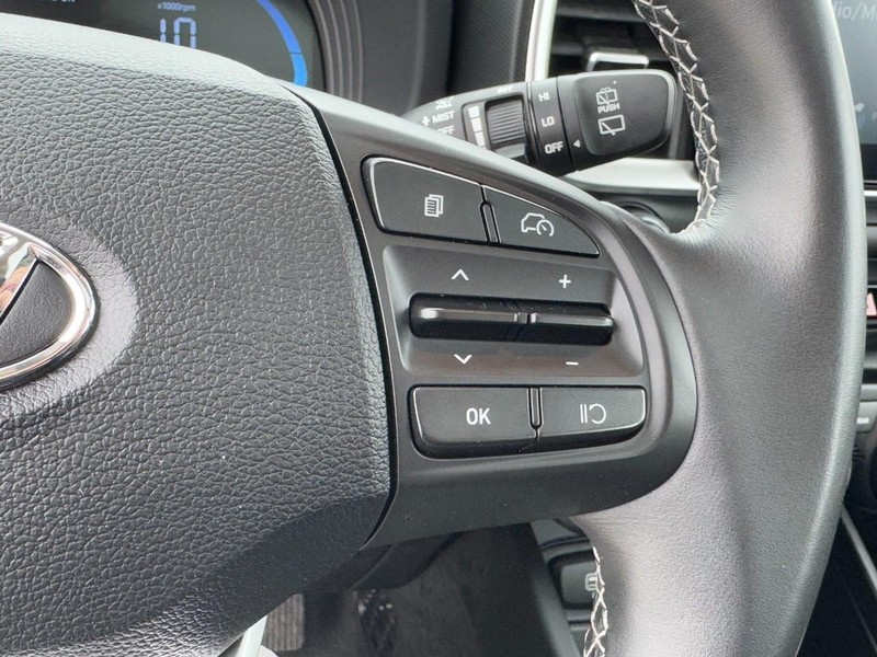 Hyundai Venue Vehicle Image 17