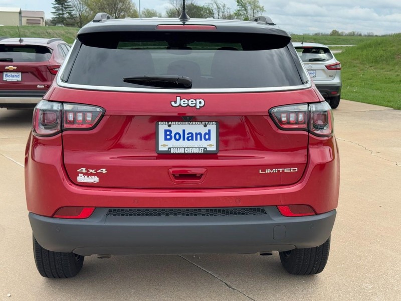 Jeep Compass Vehicle Image 04