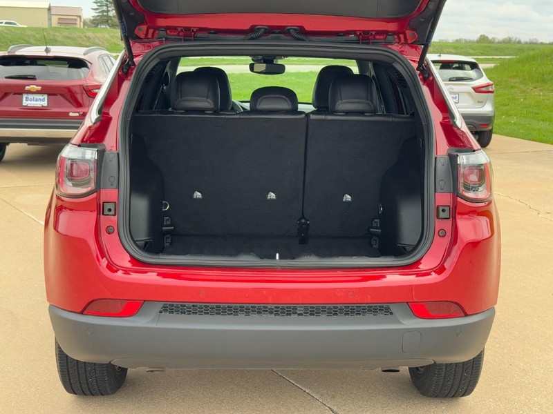 Jeep Compass Vehicle Image 05