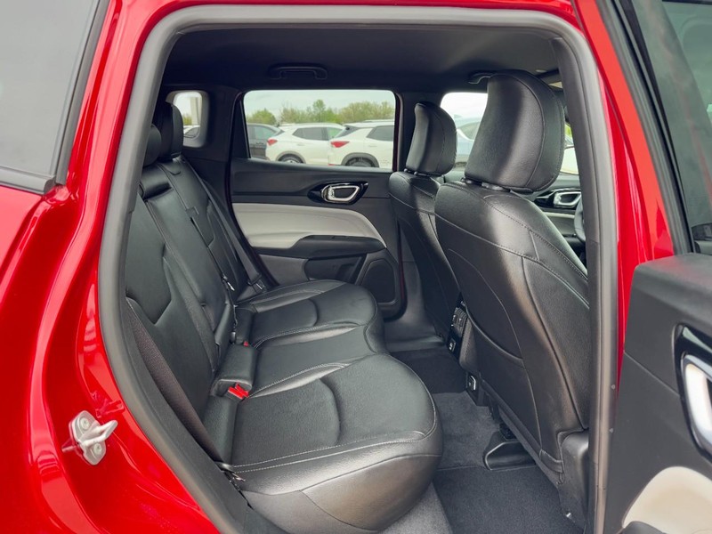 Jeep Compass Vehicle Image 10