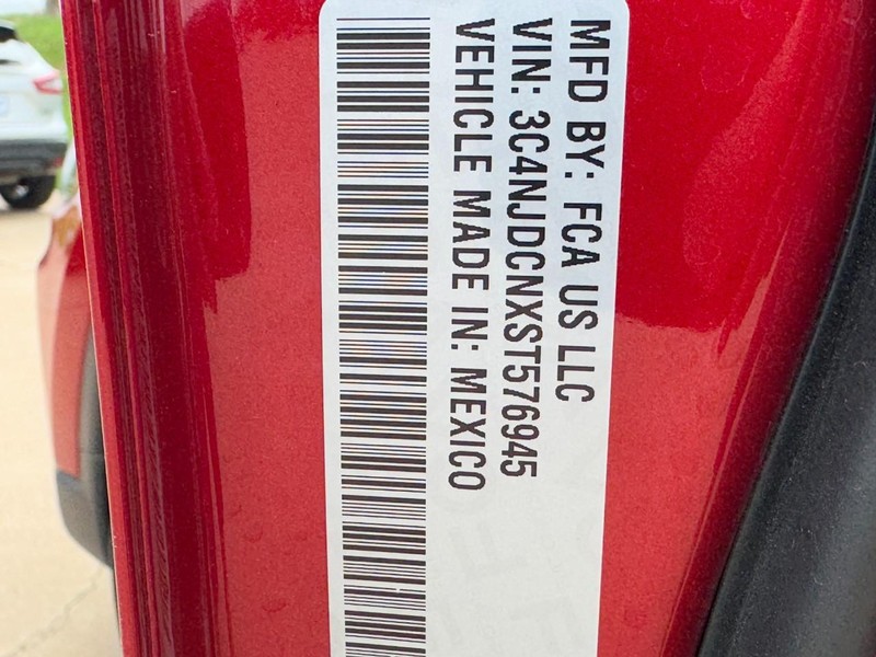 Jeep Compass Vehicle Image 23