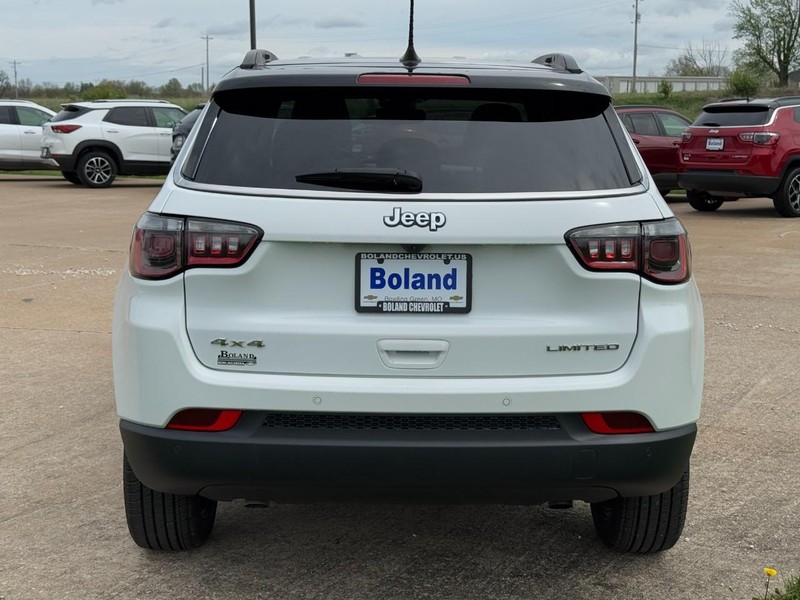 Jeep Compass Vehicle Image 04