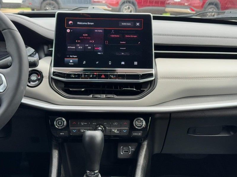 Jeep Compass Vehicle Image 13