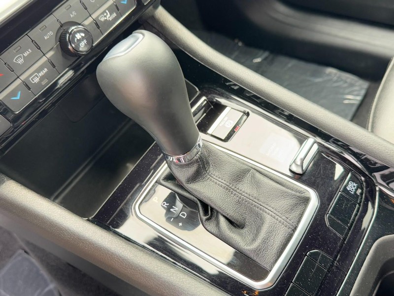 Jeep Compass Vehicle Image 19