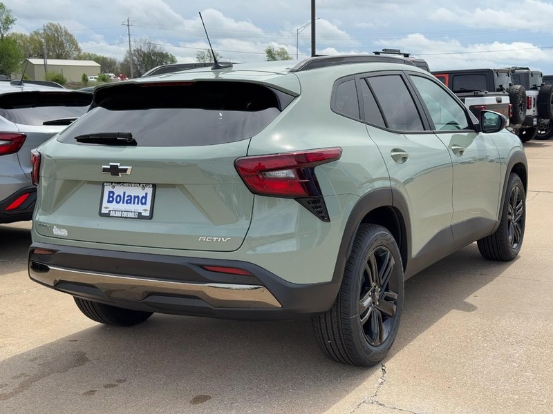 Chevrolet Trax Vehicle Image 03