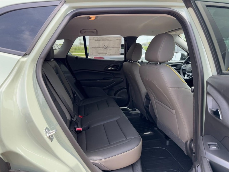 Chevrolet Trax Vehicle Image 05