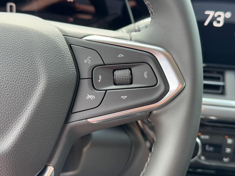 Chevrolet Trax Vehicle Image 11