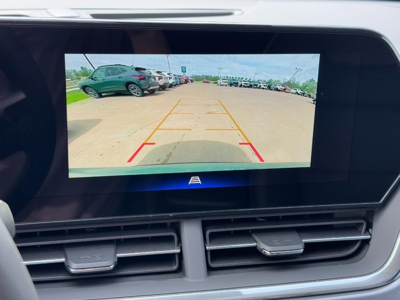 Chevrolet Trax Vehicle Image 14