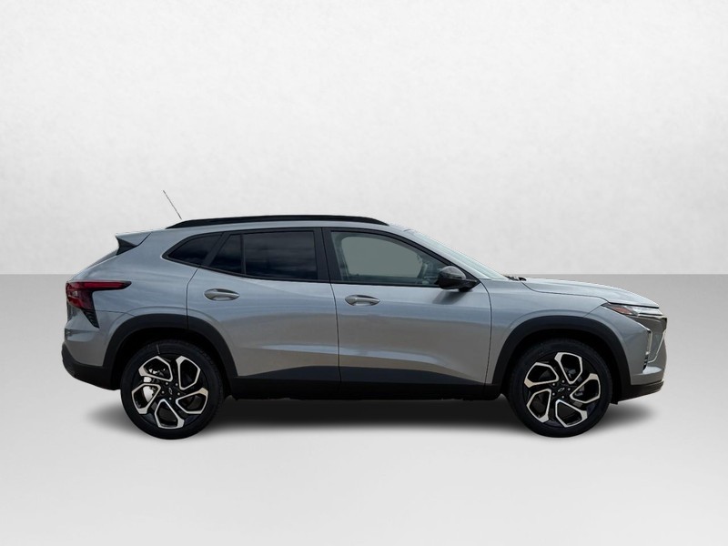 Chevrolet Trax Vehicle Image 02