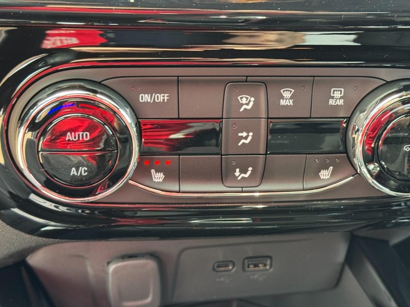 Chevrolet Trax Vehicle Image 13