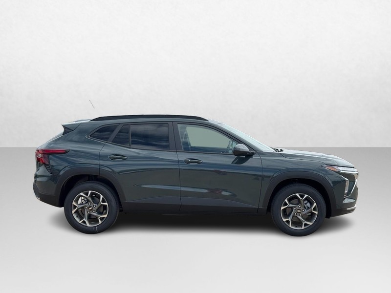 Chevrolet Trax Vehicle Image 02