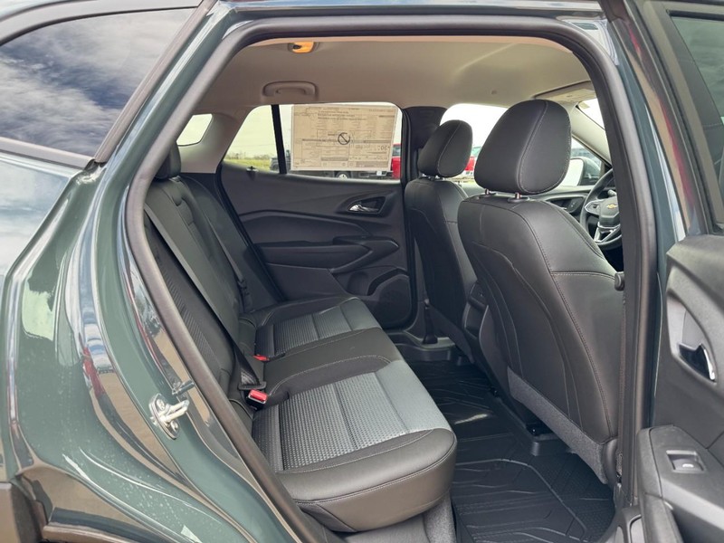 Chevrolet Trax Vehicle Image 05