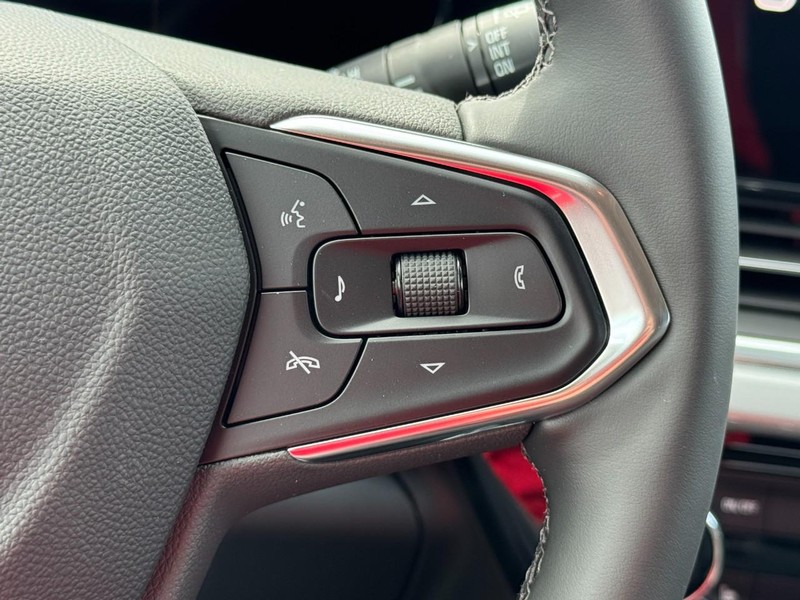 Chevrolet Trax Vehicle Image 11