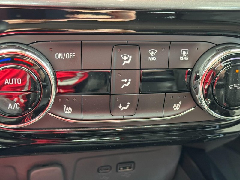 Chevrolet Trax Vehicle Image 12