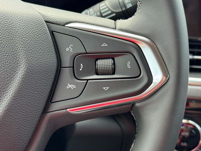 Chevrolet Trax Vehicle Image 11