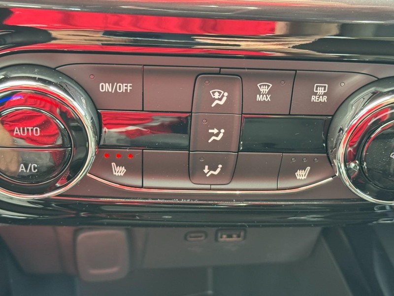 Chevrolet Trax Vehicle Image 12