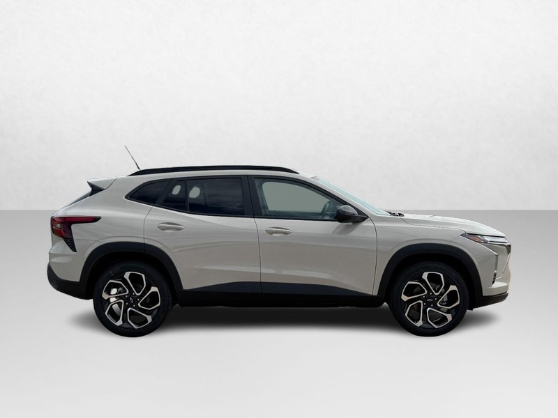 Chevrolet Trax Vehicle Image 02