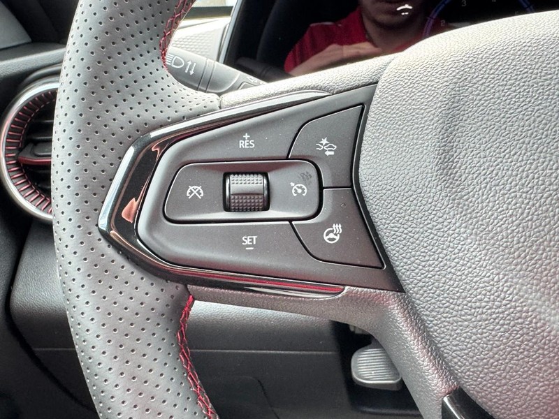 Chevrolet Trax Vehicle Image 11