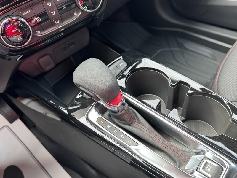 Chevrolet Trax Vehicle Image 13