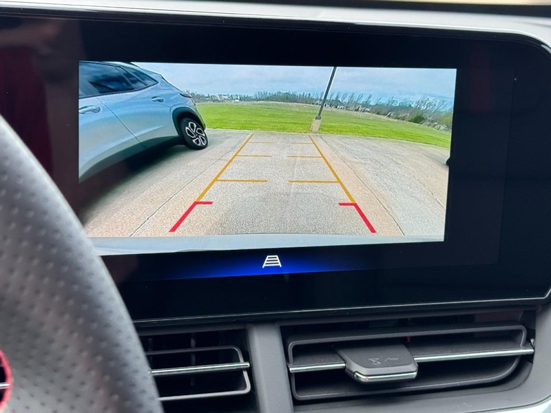 Chevrolet Trax Vehicle Image 15