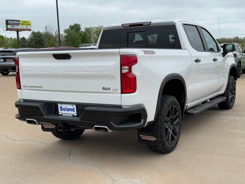 Chevrolet Silverado 1500 Vehicle Image 03