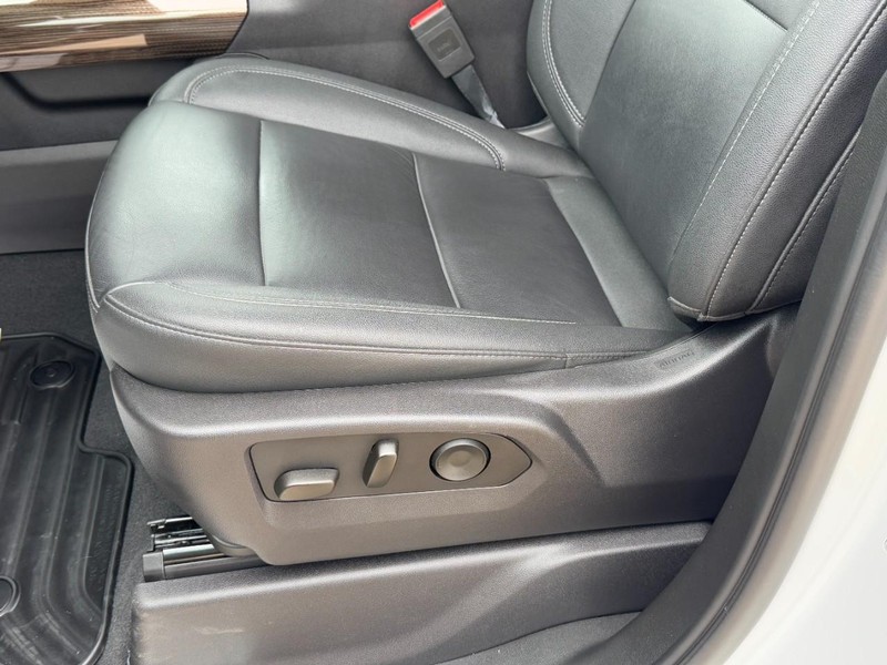 Chevrolet Silverado 1500 Vehicle Image 22