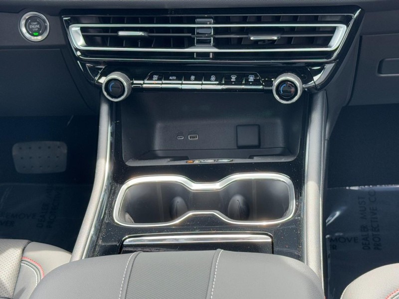 Chevrolet Traverse Vehicle Image 10