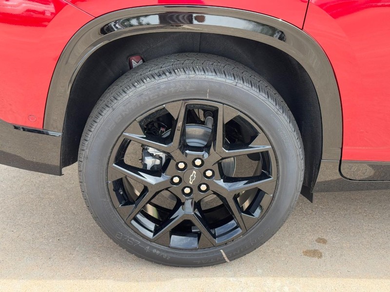 Chevrolet Traverse Vehicle Image 04