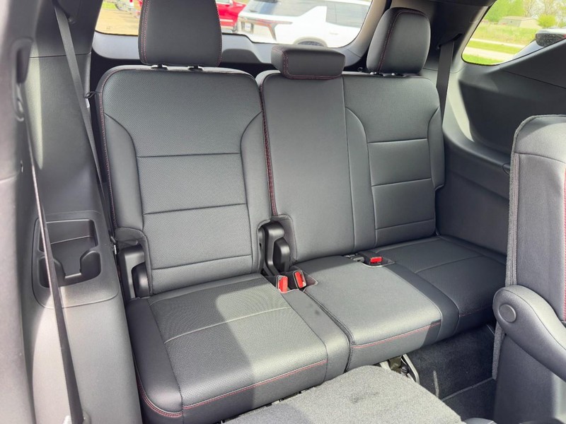 Chevrolet Traverse Vehicle Image 06