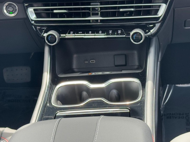 Chevrolet Traverse Vehicle Image 10