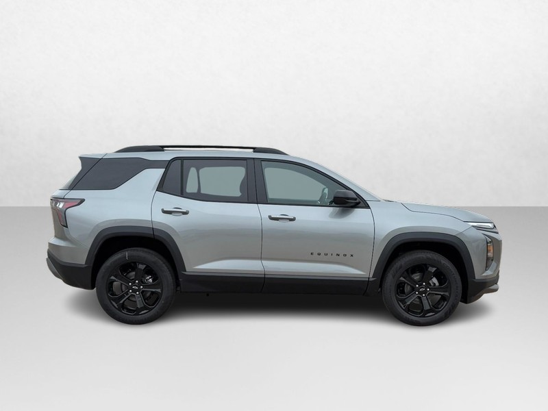 Chevrolet Equinox Vehicle Image 02