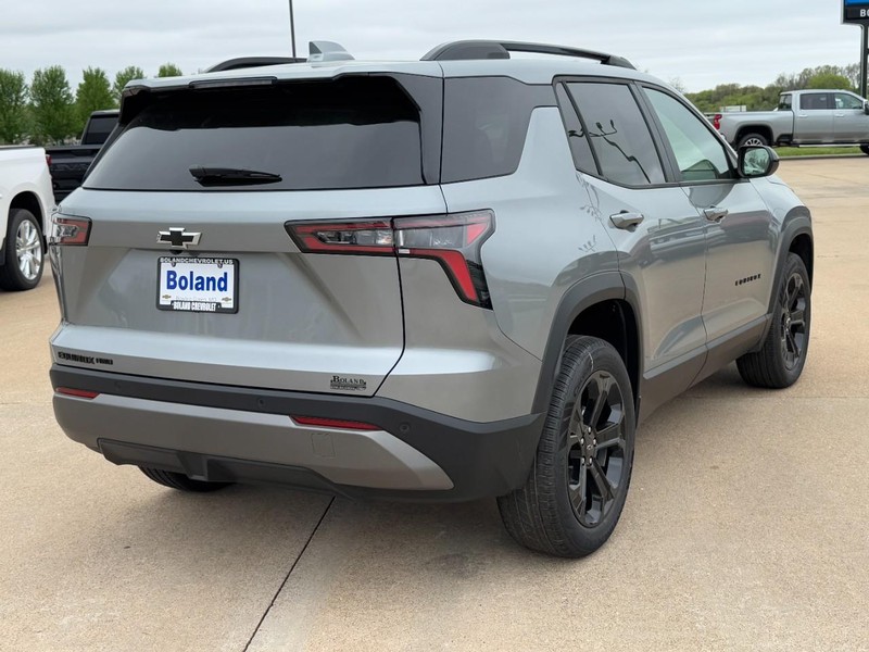 Chevrolet Equinox Vehicle Image 03