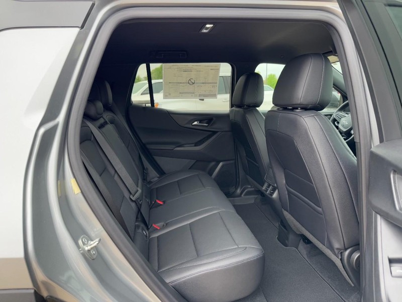 Chevrolet Equinox Vehicle Image 05