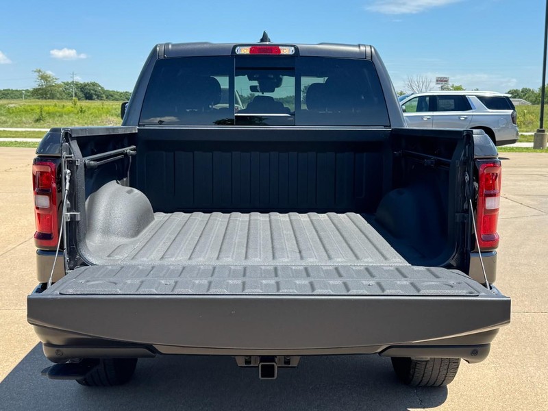 Ram 1500 Vehicle Image 05