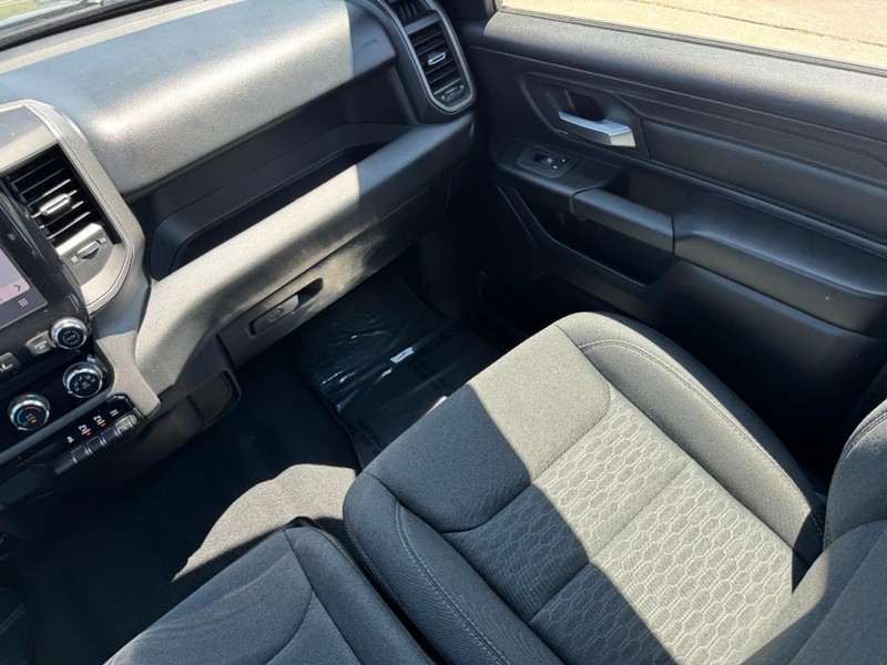 Ram 1500 Vehicle Image 15