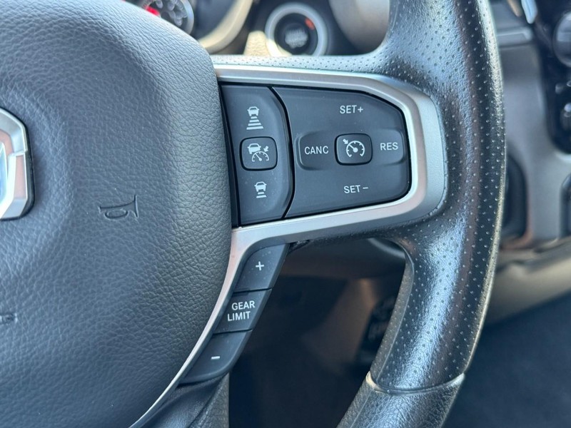 Ram 1500 Vehicle Image 17