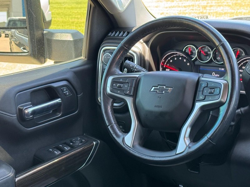Chevrolet Silverado 1500 Vehicle Image 12