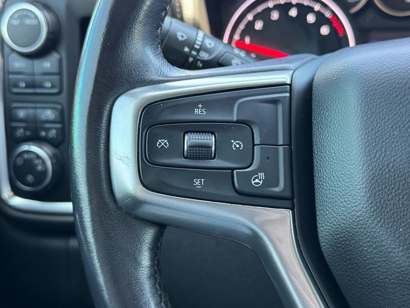 Chevrolet Silverado 1500 Vehicle Image 16