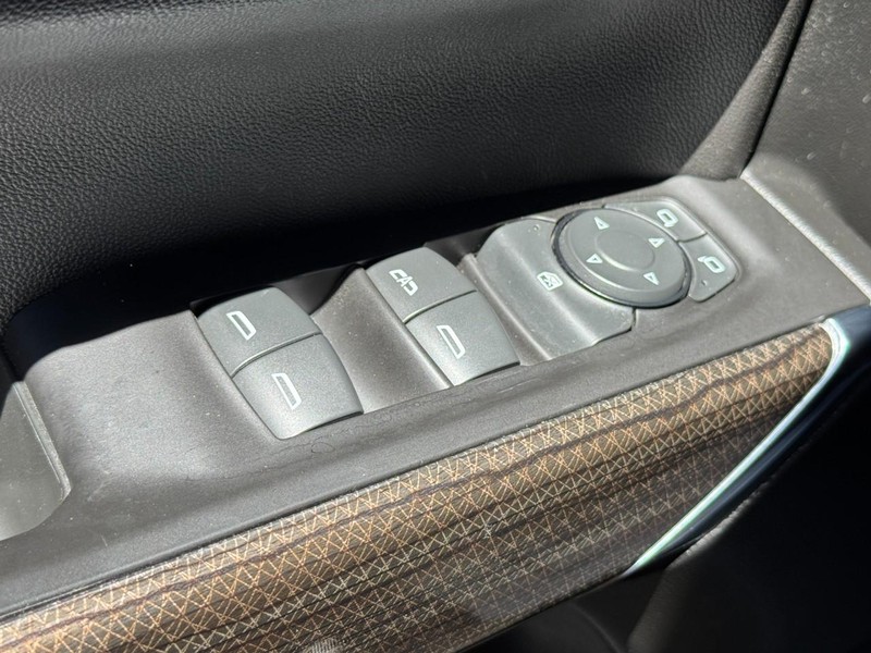 Chevrolet Silverado 1500 Vehicle Image 22