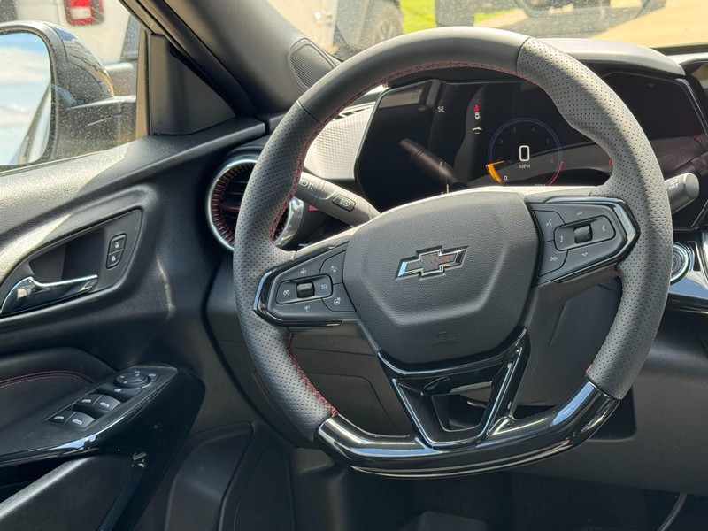 Chevrolet Trax Vehicle Image 08