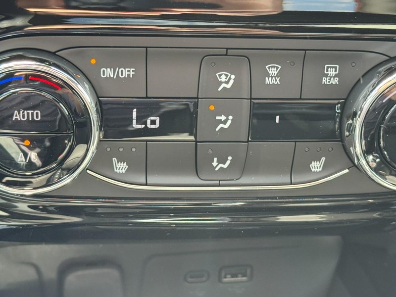 Chevrolet Trax Vehicle Image 13