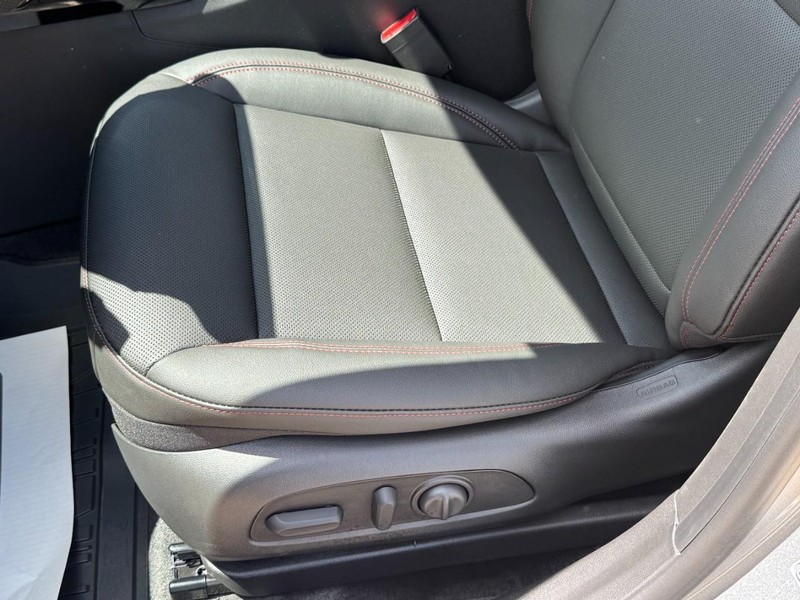 Chevrolet Trax Vehicle Image 15