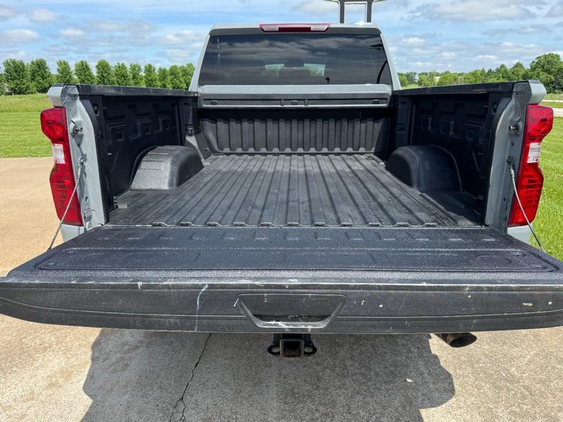 Chevrolet Silverado 2500HD Vehicle Image 05