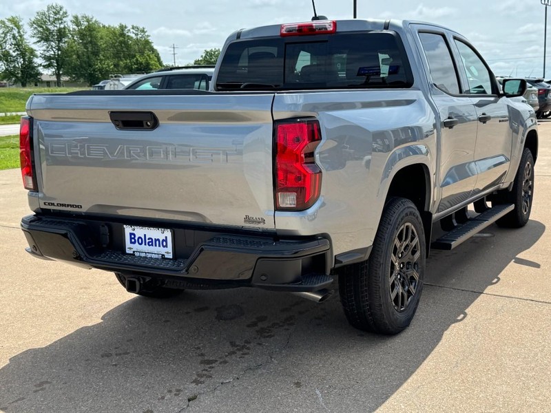 Chevrolet Colorado Vehicle Image 03
